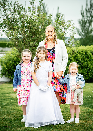 Clodagh Communion 9599173