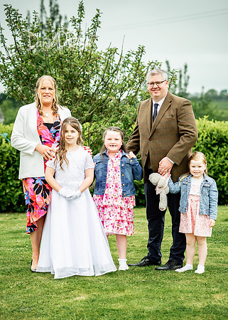 Clodagh Communion 9381087