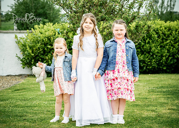 Clodagh Communion 9421097