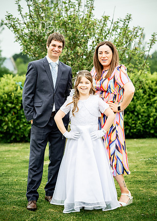Clodagh Communion 9341071