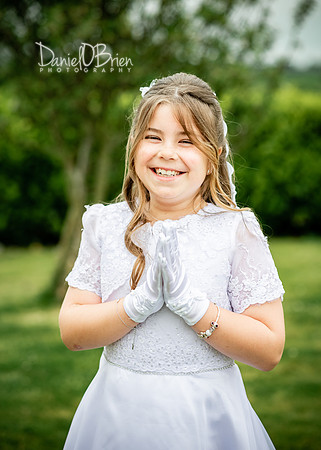 Clodagh Communion 9258041