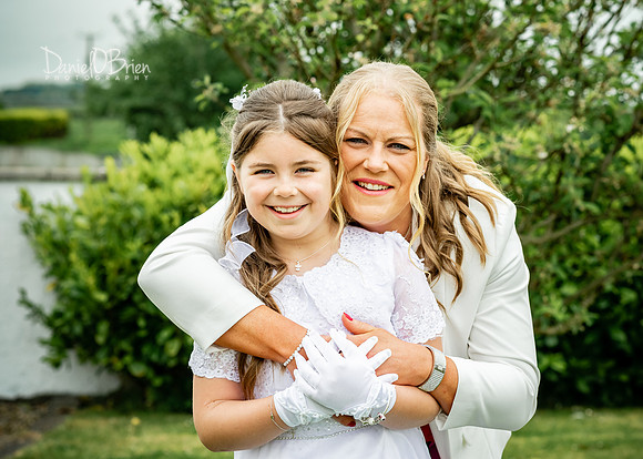 Clodagh Communion 9486125