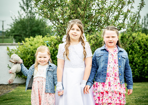 Clodagh Communion 9427099