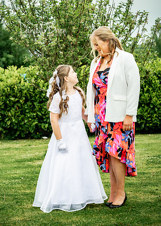 Clodagh Communion 9471119