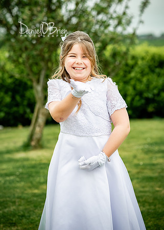 Clodagh Communion 9247035