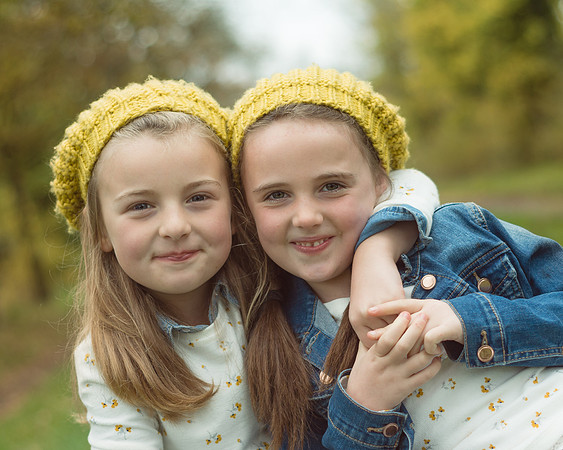 Sisters-Hug-And-Smiling