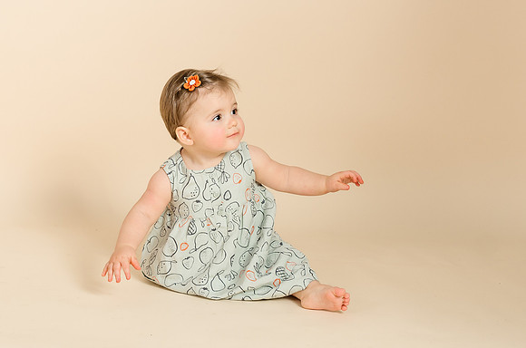 baby-in-dress