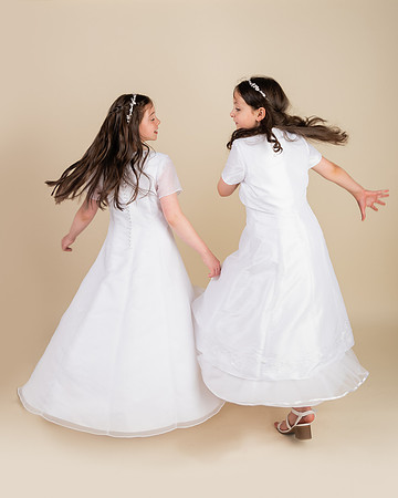 Sarah & Lucia Communion 6479025