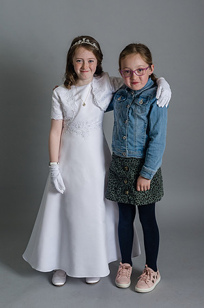 Mia Communion4974022
