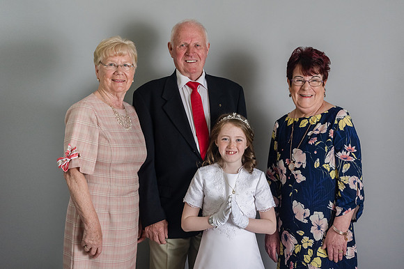 Mia Communion4986027