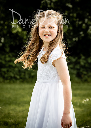Fiona Kelly Communion 6064027