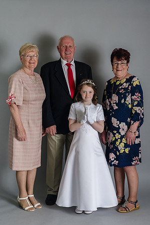 Mia Communion4983026