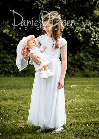 Fiona Kelly Communion 6038015
