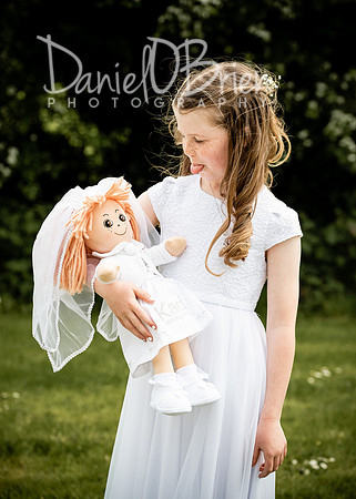 Fiona Kelly Communion 6045019